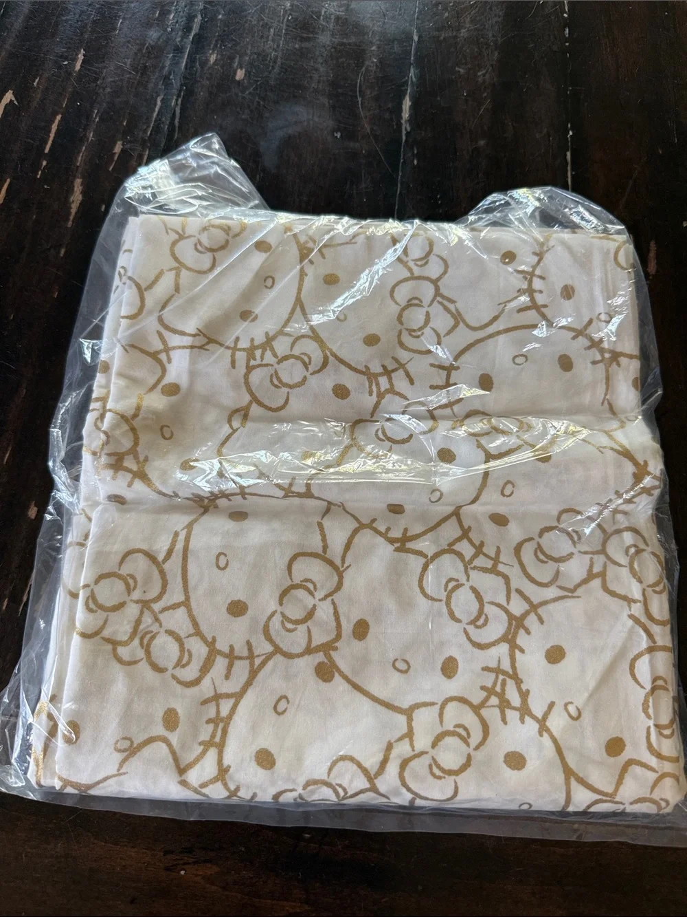 Hello Kitty Gold Outline Shower Curtain - White & Gold